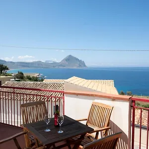 Gina Con Vista Mozzafiato Sul Golfo Di Villa